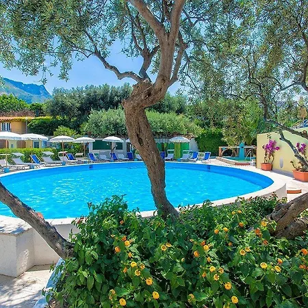 La Scogliera Hotel
