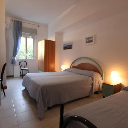 Hotel La Scogliera 4*