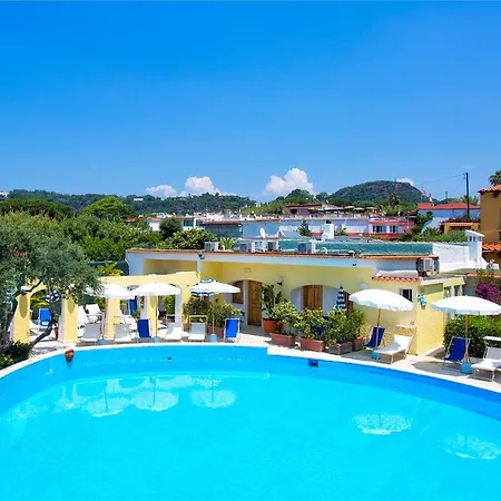 La Scogliera 4*