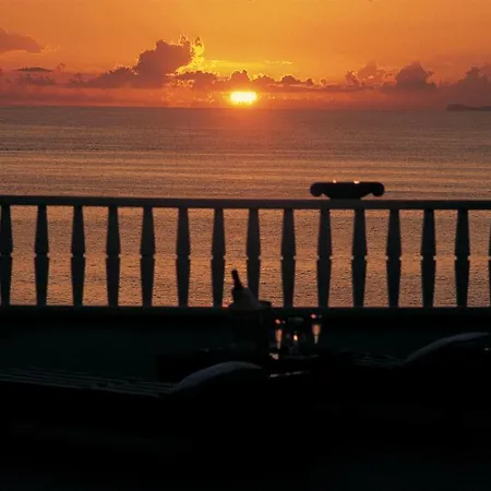 La Scogliera Hotel 4*