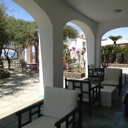 Hotel La Scogliera 4*