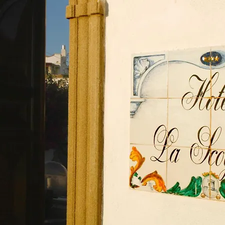 Hotel La Scogliera 4*