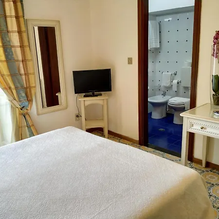 La Scogliera 4*