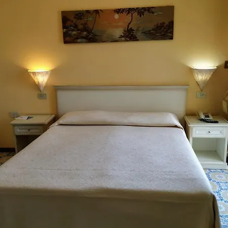 La Scogliera Hotel
