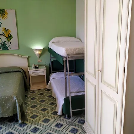 La Scogliera Hotel 4*
