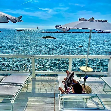 Hotel La Scogliera 4*
