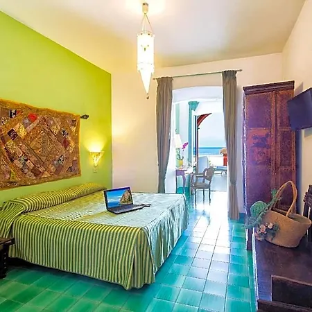 La Scogliera Hotel