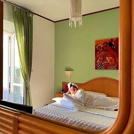 Hotel La Scogliera 4*