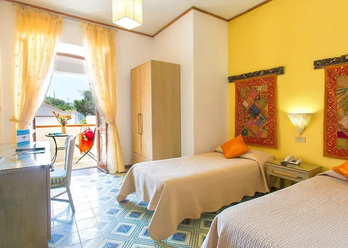 Hotel La Scogliera 4*