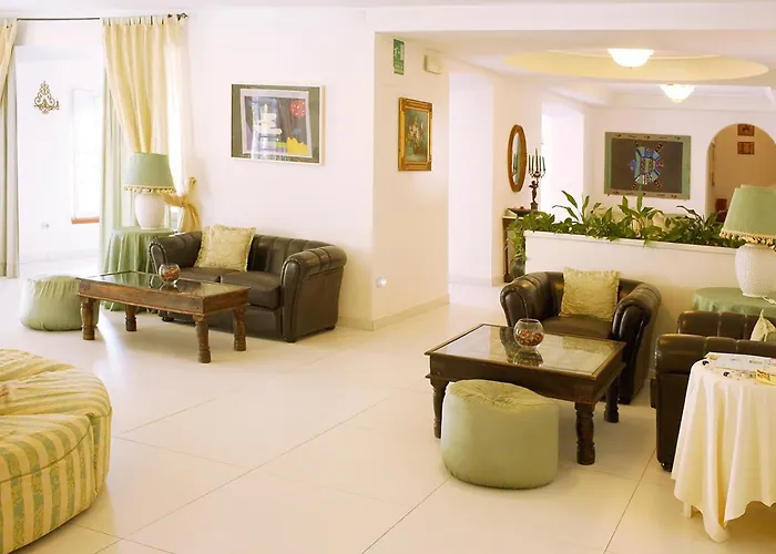 Hotel La Scogliera 4*