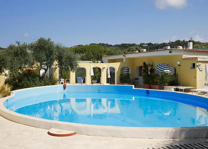 Hotel La Scogliera 4*