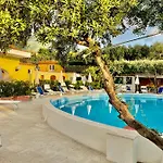 La Scogliera Hotel 4*